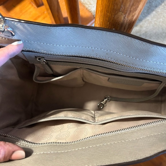 Michael Kors Selma Medium Saffiano Satchel Crossbody NWOT!! - Picture 11 of 14